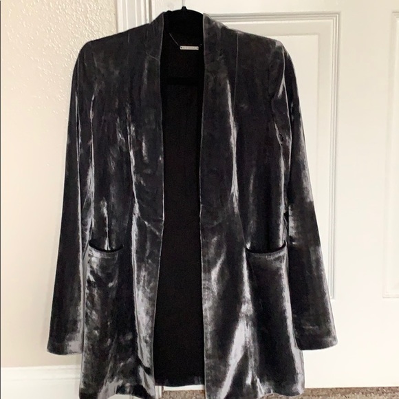 Elite Tahari Jackets & Blazers - Velvet blazer one time used